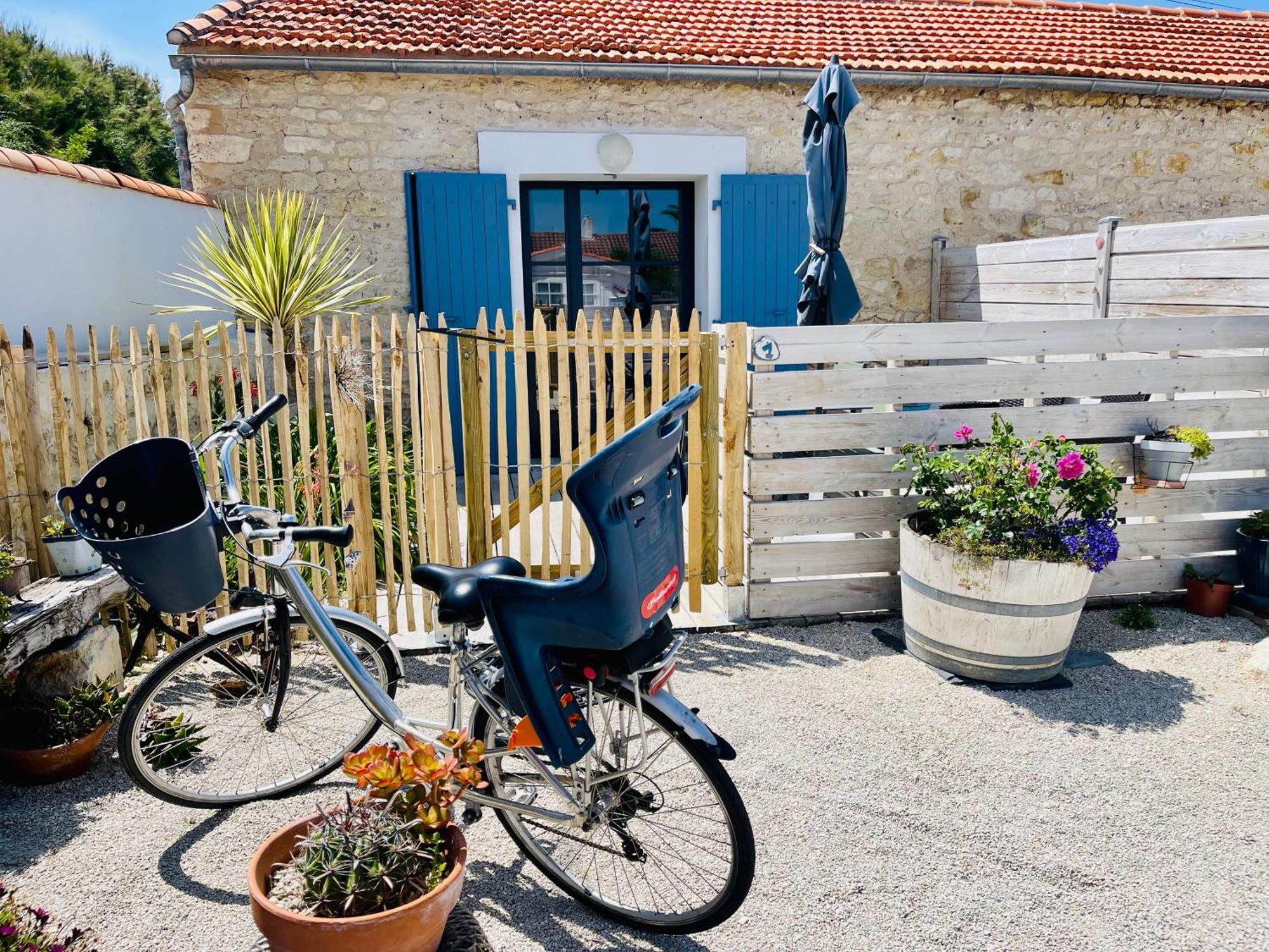 Clos Des Aigrettes -6 Gites De Charme Et Confort A 30M Du Port De Ла-Котіньєр Екстер'єр фото